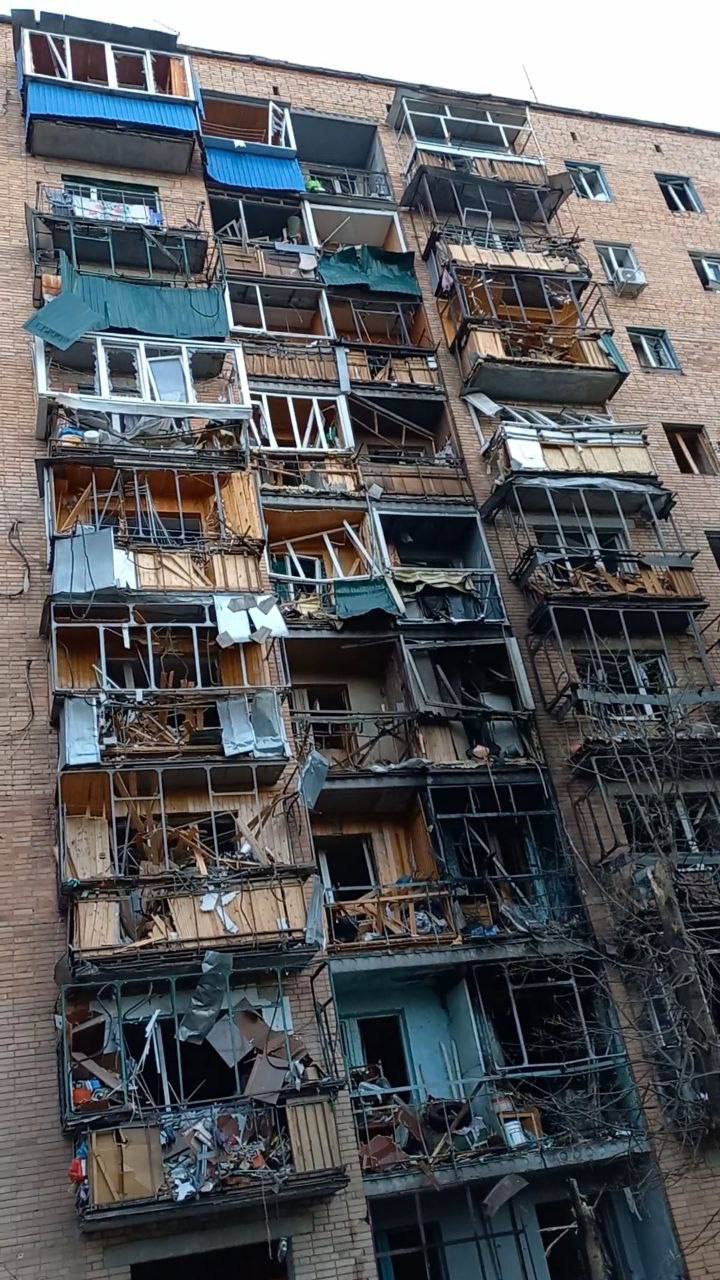 Сбитая ракета упала на дом в Курске