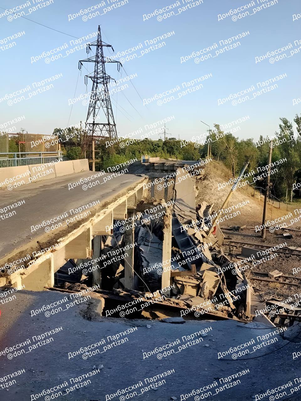 Уничтожен путепровод в Покровске
